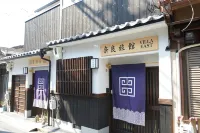 Villa East & West