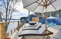 Victorian Lake Oasis | Hot Tub | 30 min to skiing Hotels in Damascus Township