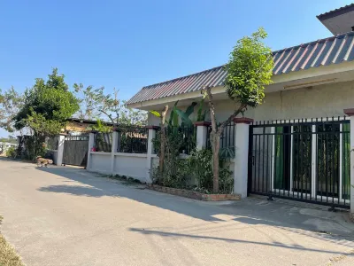 Tiny Loft Style House Hotell i Don Kaeo