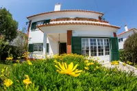 Liv In by Ericeira Property Hotel a 