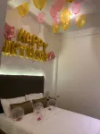 Room 104 Studio-type queen bed nearSM/Robinson pampang