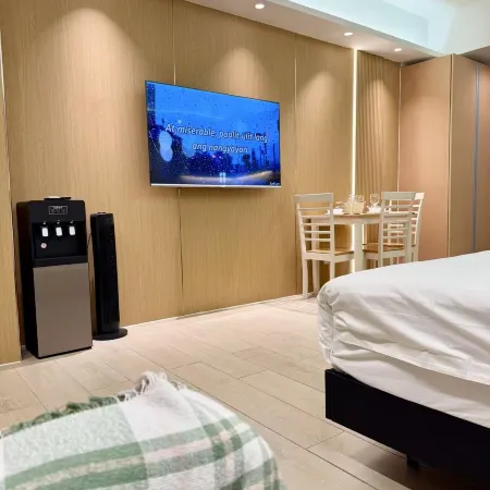 Venice Luxe Urban Pool Retreat,  Sauna, Netflix
