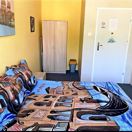 Bon Voyage Apartments