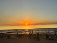 Sun kissed Escape: Luxury home in Paphos Cyprus 파포스 호텔