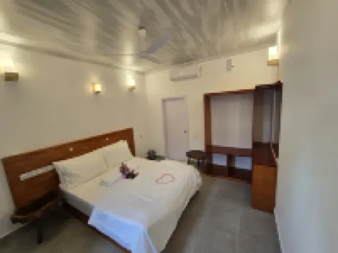 Sun & Surf Thulusdhoo Hotels in Thulusdhoo