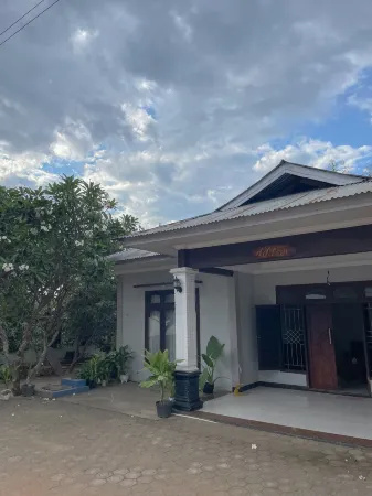 Dalvin Отели в г. Wae Kelambu