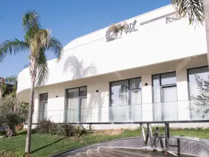 White Hill Hotel