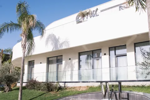 White Hill Hotel