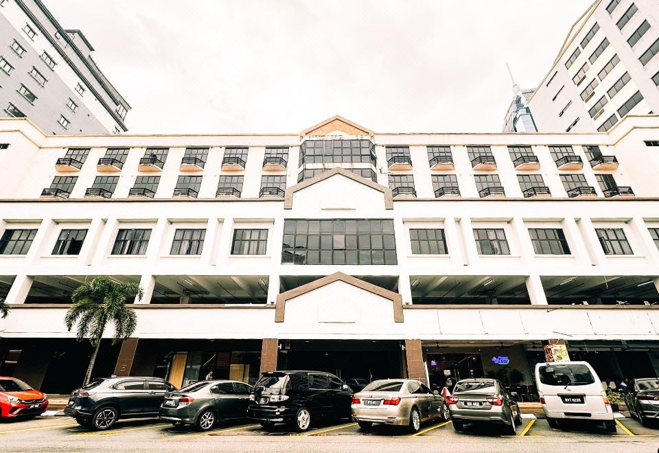 Kingston Hotel 12 외관