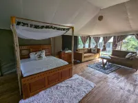 Double G Safaris and Camp Mikumi - chambre d’hôtes