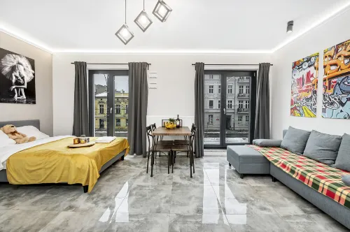 Lumina comfy apart near the railway station