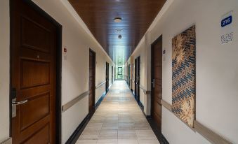 East Java Regency Map Life Hotel Sidoarjo (Buduran) - 2026 Prices, Reviews & Deals | Trip.com