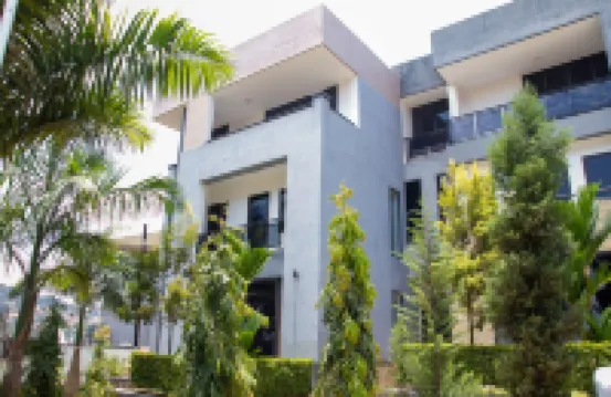 The Grand Nest Mansion - 3BR + Office, Lakeview のホテル