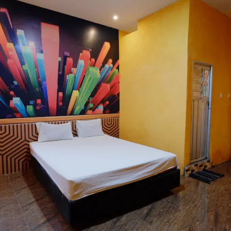 Hotel O Pondok Sahabat Vianty Near SDN Kampung Parang Hotels in Gowa