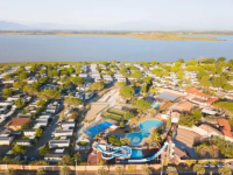 MOBILHOME SOLEIA MAR ESTANG SIBLU VILLAGE  - Front de mer Accès plage privé CLIM 2SDB Canet Hotels in Canet-en-Roussillon