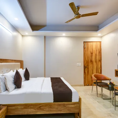 Niketan Medanta Service Apartment