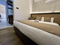 Hotel Gazi Hotels near Alauddevle Mosque