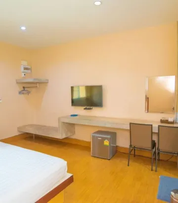 ห้องดีลักซ์ เตียงใหญ่ 1 เตียง