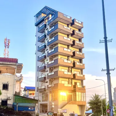 SKY HOTEL Sihanoukville - Cinema Rooms & Apartments - FREE LAUNDRY Hotels near Wat Leu