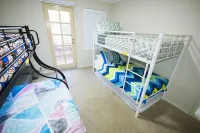 Unit Close to Airport, Hospital, Shops & Transport