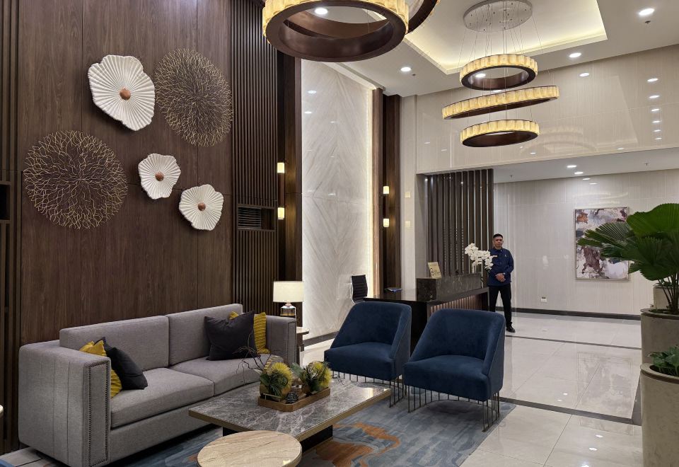 Luxurious Modern Cozy Manila Bayview Pool View