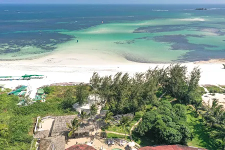 Kobe Suite Resort Отели в г. Уотаму