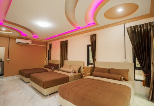 Relax De Tuwah Beach Resort