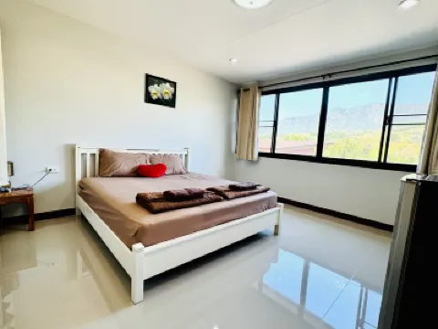 ยิ้มยิ้มเฮ้าส์ โรงแรมใกล้วัดแคมป์สน​ อ.เขาค้อ​