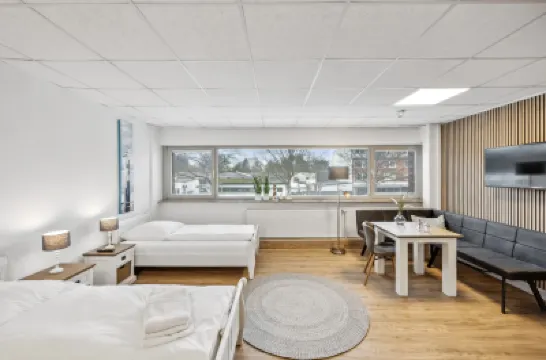 ハンゼステイ ワンズベック フンデヴィーゼ・ヘルティクバウム周辺のホテル