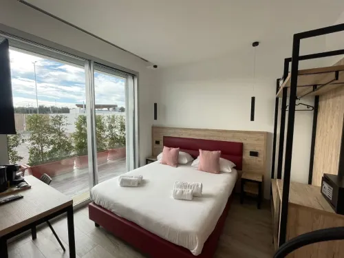 Bari Airport Rooms