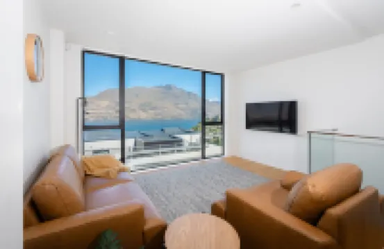 The Alpine Lakeview Luxe Retreat VI by Peakhost