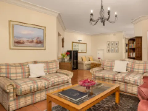 Neighbourgood Gable Manor Hotels in Stellenbosch