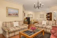 Neighbourgood Gable Manor Hotels in Franschhoek