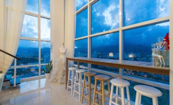 Maritime Suites Holiday Rental @ George Town