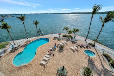 Sunlit Bayview Suite Balcony Pool & Hot Tub! Hotels near Bay Pines National Cemetery