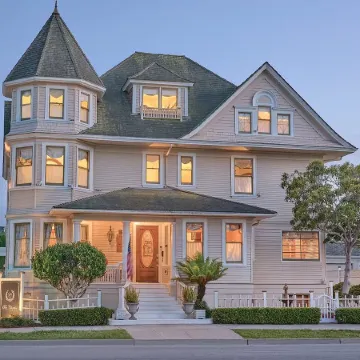The Charles Pacific Grove, an Artfully Designed Inclusive Inn Отели рядом с достопримечательностью «Парк Лаверс-Пойнт»