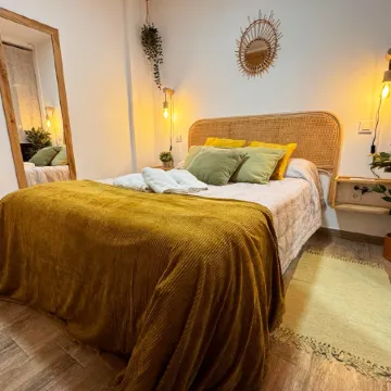 Roman Cave Suite * Flexible check-in