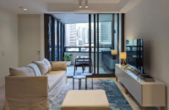 2BR Apt at Haymarket /Chinatown (Free Parking*)