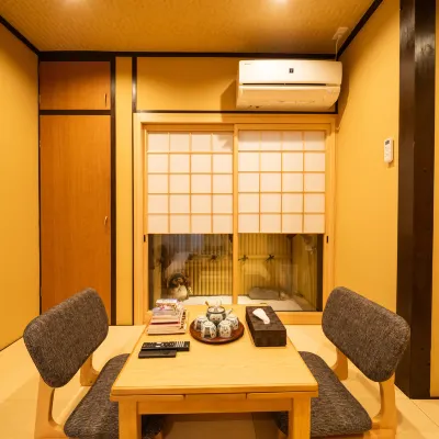 Sakuraya･Kurama City Center Japanese Style Villa Hotel dekat Stasiun Nikenchaya
