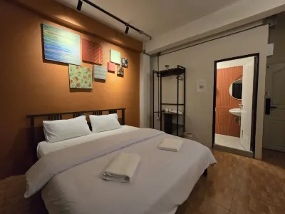 LHONG KRUNG HOSTEL 수안 쿠랍 학교 주변 호텔