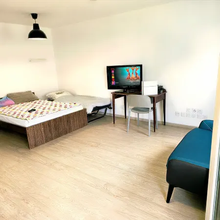 Modern Studio with Panoramic View - Geneva Tram 17