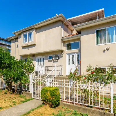Cozy Home Vancouver 10 Minutes To Downtown BC Place Hotels near Strathcona