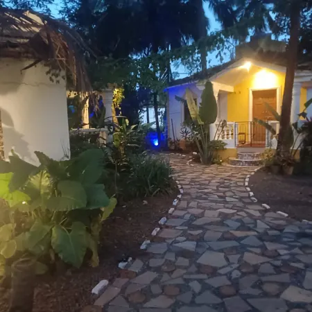 Urban Mad Villas & Studio