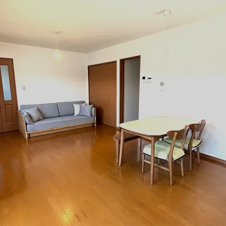 Dazaifu Tenmangu 5-min walk・Conv. store 1 min｜Quiet residential flat｜2-5 guests, free parking