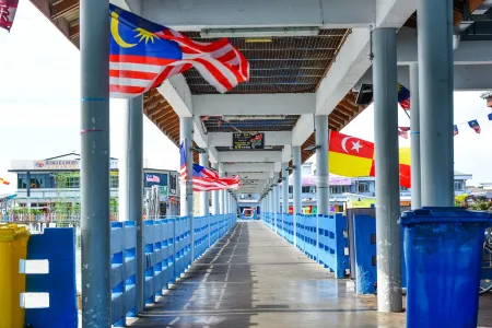 OYO 75530 By the dam cafe and farmstay Отели рядом с достопримечательностью «Wat Chaloem Phrakiat»