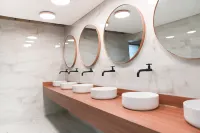 Qantic Lodging & Rooftop