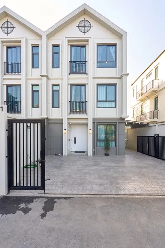 รูปภาพของวิลลา 4 ห้องนอน 4 ห้องน้ำส่วนตัว ขนาด  ตร.ม. – ริมแม่น้ำเชียงใหม่