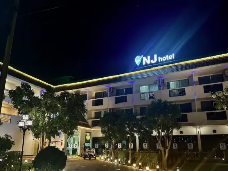 NJ Inthai Hotel Отели рядом с достопримечательностью «Bangkok University Rangsit Campus»