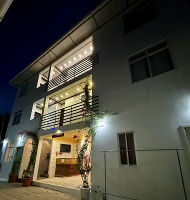 KANBULO House Maldives Отели в г. 