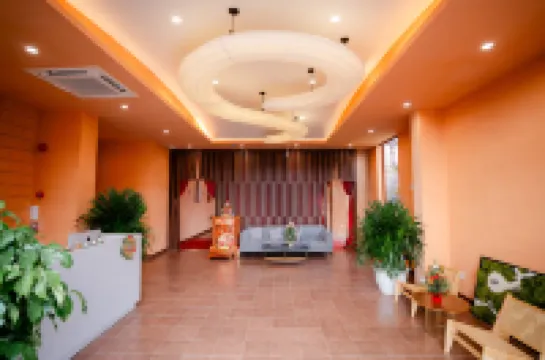 Khách sạn Mona Các khách sạn ở Dĩ An